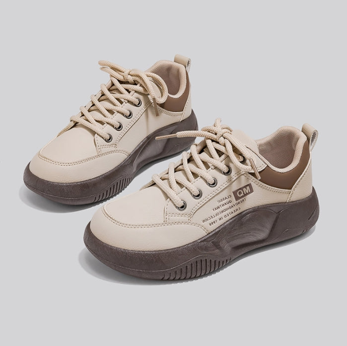 Casual sneakers