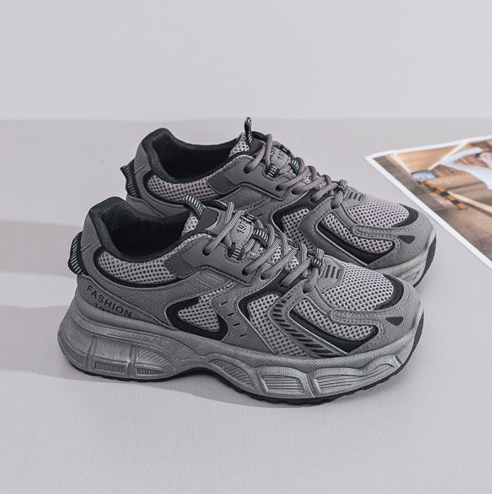 Breathable running shoes
